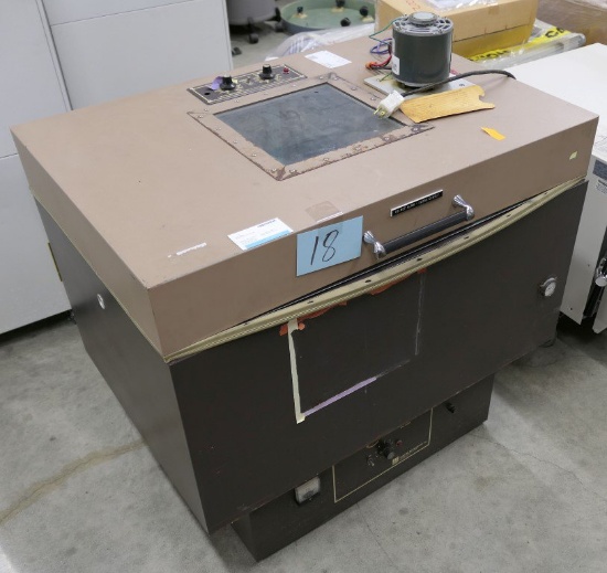 Incubator Shaker: Lab-Line 3595