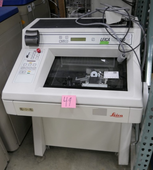 Cryostat: Leica CM3050