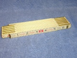 VINTAGE LUFKIN RED END ENGINEERS 6FT WOOD/LOCK JOINT RULER NO. 066D