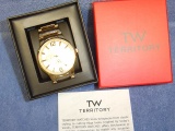 MENS TW TERRITORY LG GOLD TONE CHRONO 3 DIAL WATCH RUNNING