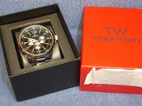 MENS TW TERRITORY SLV TONE CHRONO 3 DIAL WATCH RUNNING