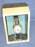 TIMEX CLASSIC WINDER WATCH ORIG BOX RUNNING