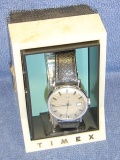 TIMEX WINDER WATCH W/DATE RUNNING ORIG BOX