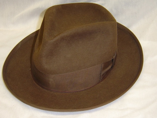 MENS 7 1/8 BROWN FELT ADAM EXECUTIVE PLIANT-EZE HAT