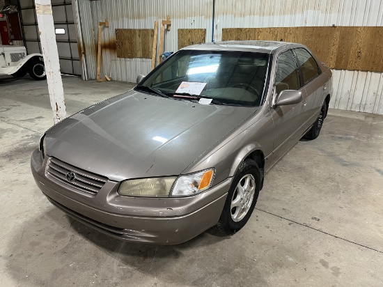 1999 Toyota Camry LE