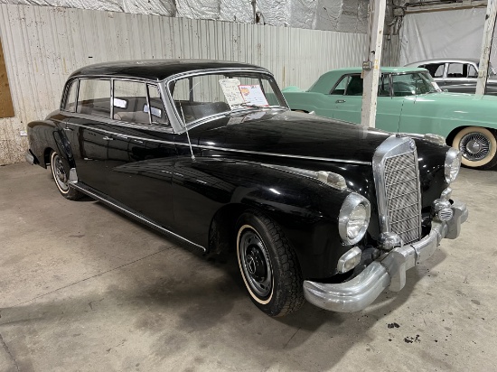 1958 Mercedes Limo