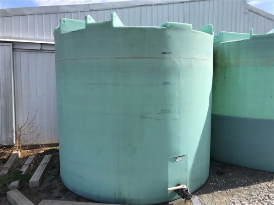 3,000 gallon Poly Tank