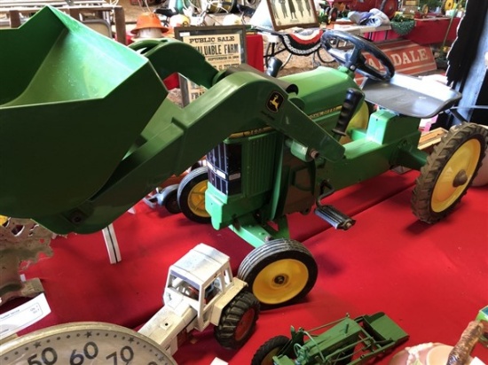 John Deere 7600 Pedal Tractor