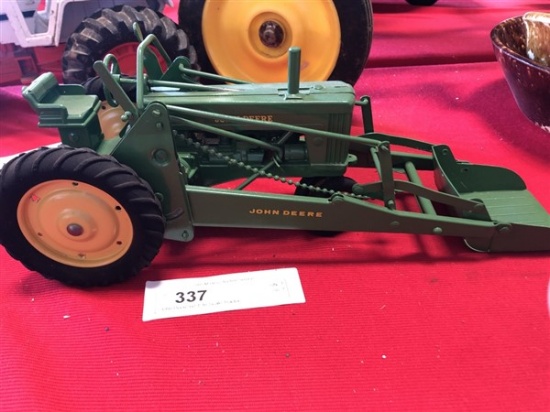 John Deere 60 1/16 Scale Tractor