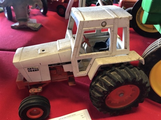 Case AgriKing 1/16 Scale Toy Tractor