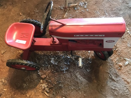 Vintage Farmall 560 ESKA Pedal Tractor