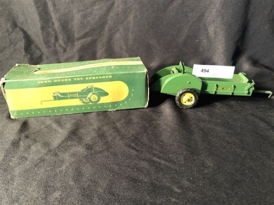 Vintage John Deere 1/16 Scale Manure Spreader