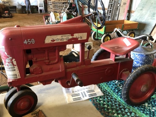 Farmall 450 Eska Pedal Tractor