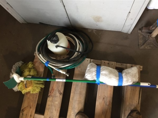 2 Mops, Sprayer and Garden Hose