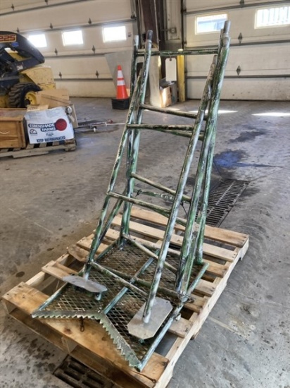 Custom Built Aluminum Ladder Stand