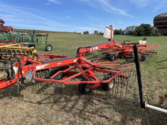 Kuhn GA7922 Tandem Rotary Rake