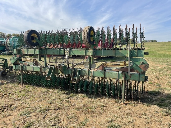John Deere 400 30' Rotary Hoe