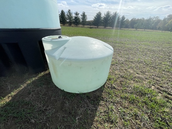 550 Gallon Poly Tank