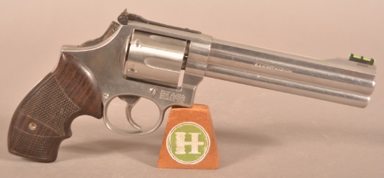 Smith & Wesson 686-4 .357 Handgun