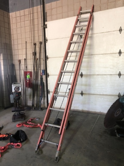 Werner Fiberglass 24 Ft. Extension Ladder