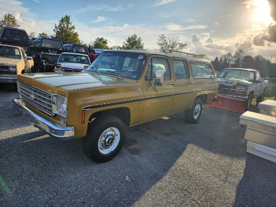 1975 Chevy Suburban Scottsdale K20