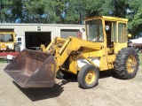 Massey-Ferguson 40 gas industrial tractor w/loader