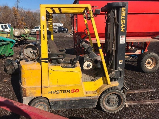 Hyster 50 propane tow motor 3000# lift
