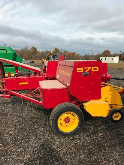 NH 316 Square Baler w/ kicker