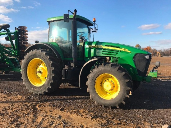 '06 John Deere 7720 Tractor