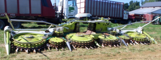 Claas 750 Orbis 10 row corn head