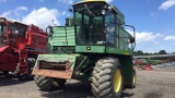 John Deere 7720 Combine