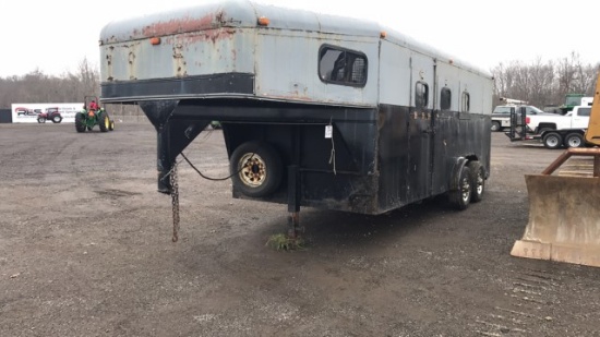 Bison gooseneck 3 horse slant trailer NO TITLE
