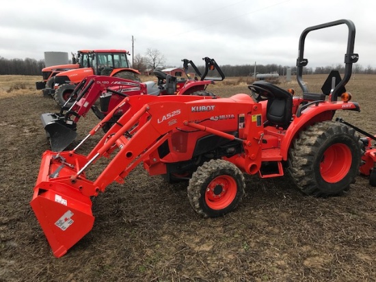 2016 Kubota L3901 with LA525 Loader