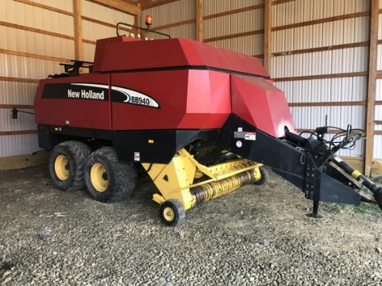 New Holland BB940A Big Square Baler