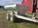 Willmar Super 600 tandem axle fertilizer spreader