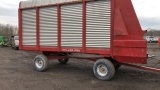 Miller Pro 5100 Silage Wagon