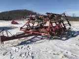 IH 4600 24' VibraShank field cultivator with harrw