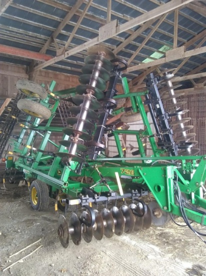 JD mod. 726 mulch finisher