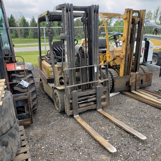 Caterpillar Fork Lift