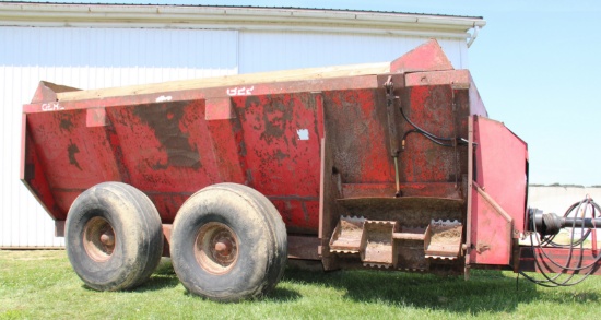 Gehl mod. 1322 side slinger manure spreader