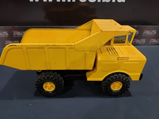 Nylint Dump Truck