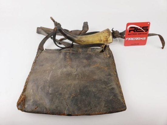 Pioneer hunting pouch with gun powder horn