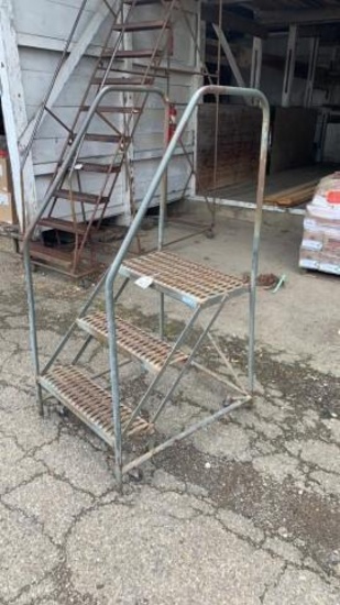 3' rolling ladder stand