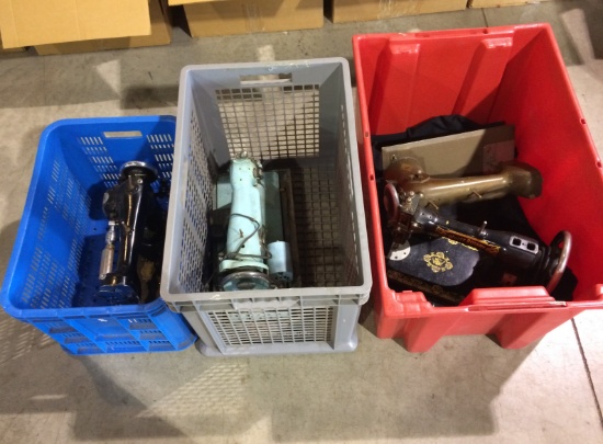 Lot of Vintage Sewing Machines