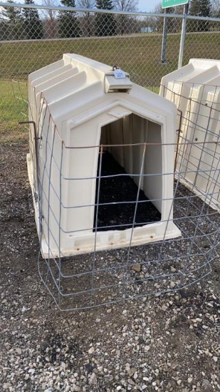 Calf Hutch w/ Wire Panel & Buckets