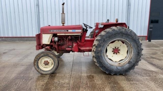 "ABSOLUTE" International 674 2WD Tractor