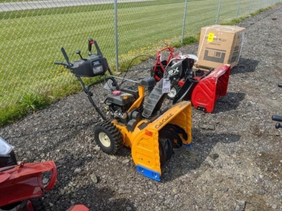 "ABSOLUTE" Cub Cadet 2X 524SWE Snow Blower