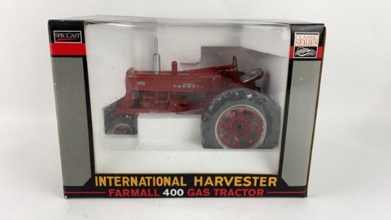 IH Model 400 Toy Tractor