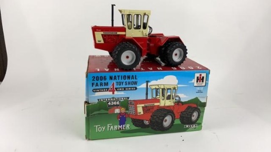 IH Model 4366 Toy Tractor