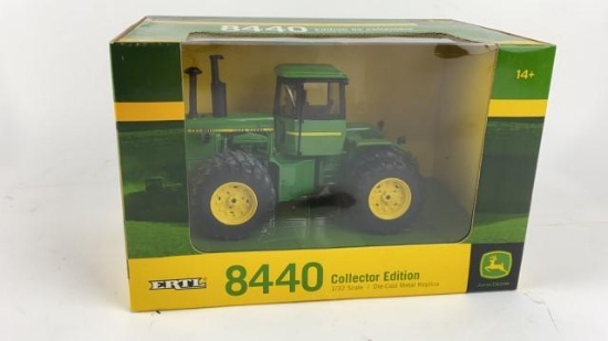 John Deere Model 8440 Toy Tractor